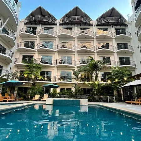 Pacific Suites Boutique Hotel And Bistro-3