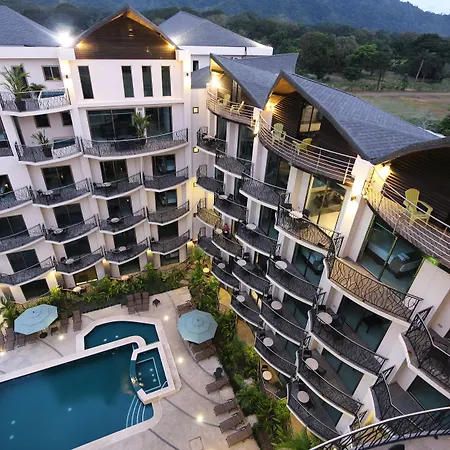 Pacific Suites Boutique Hotel And Bistro-2